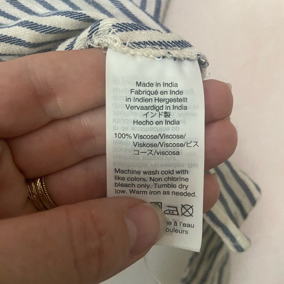 Madewell EUC novel stripe tie front v neck top size XS relaxed fit casual - Picture 4 of 5